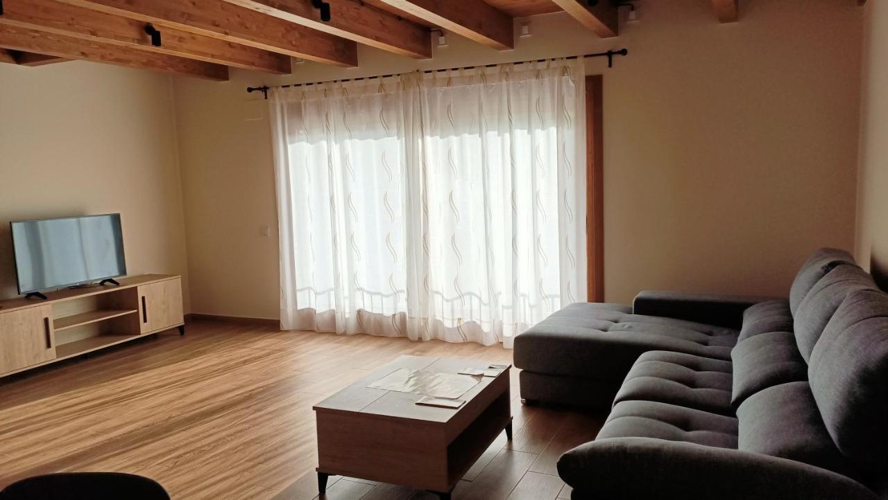 Rural Berros Apartment La Guingueta D'Aneu Bagian luar foto