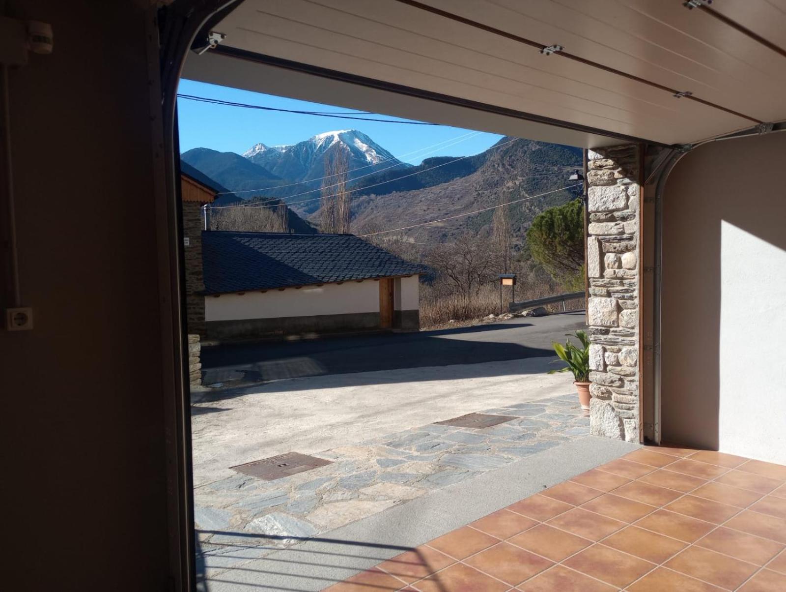 Rural Berros Apartment La Guingueta D'Aneu Bagian luar foto