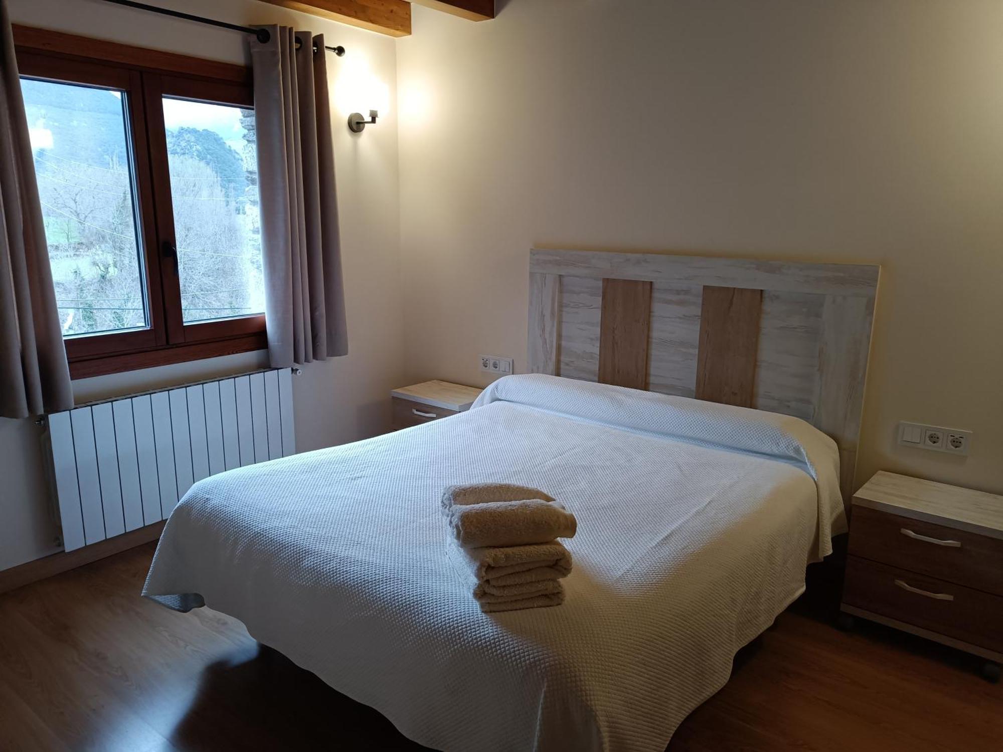 Rural Berros Apartment La Guingueta D'Aneu Bagian luar foto