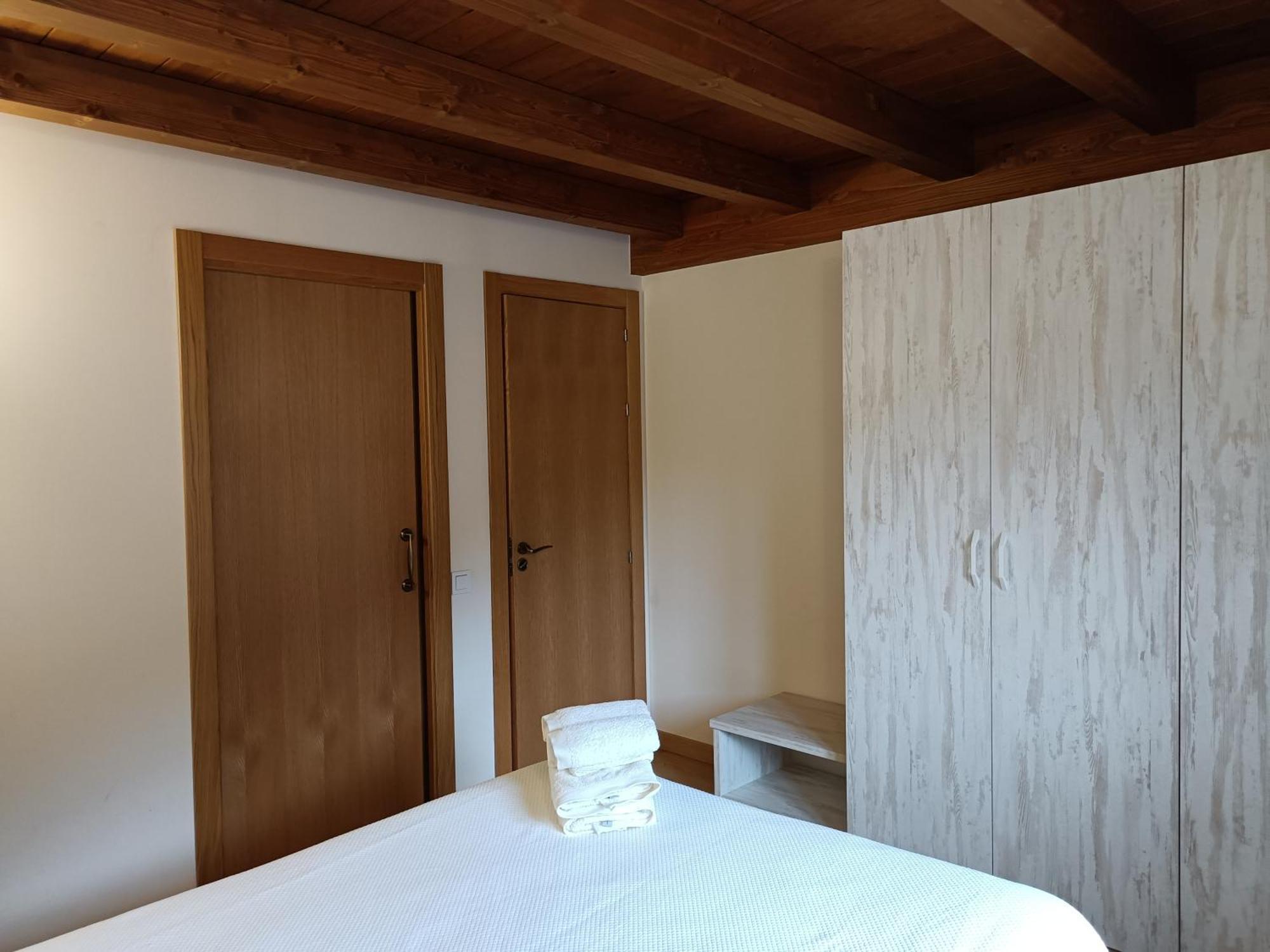 Rural Berros Apartment La Guingueta D'Aneu Bagian luar foto