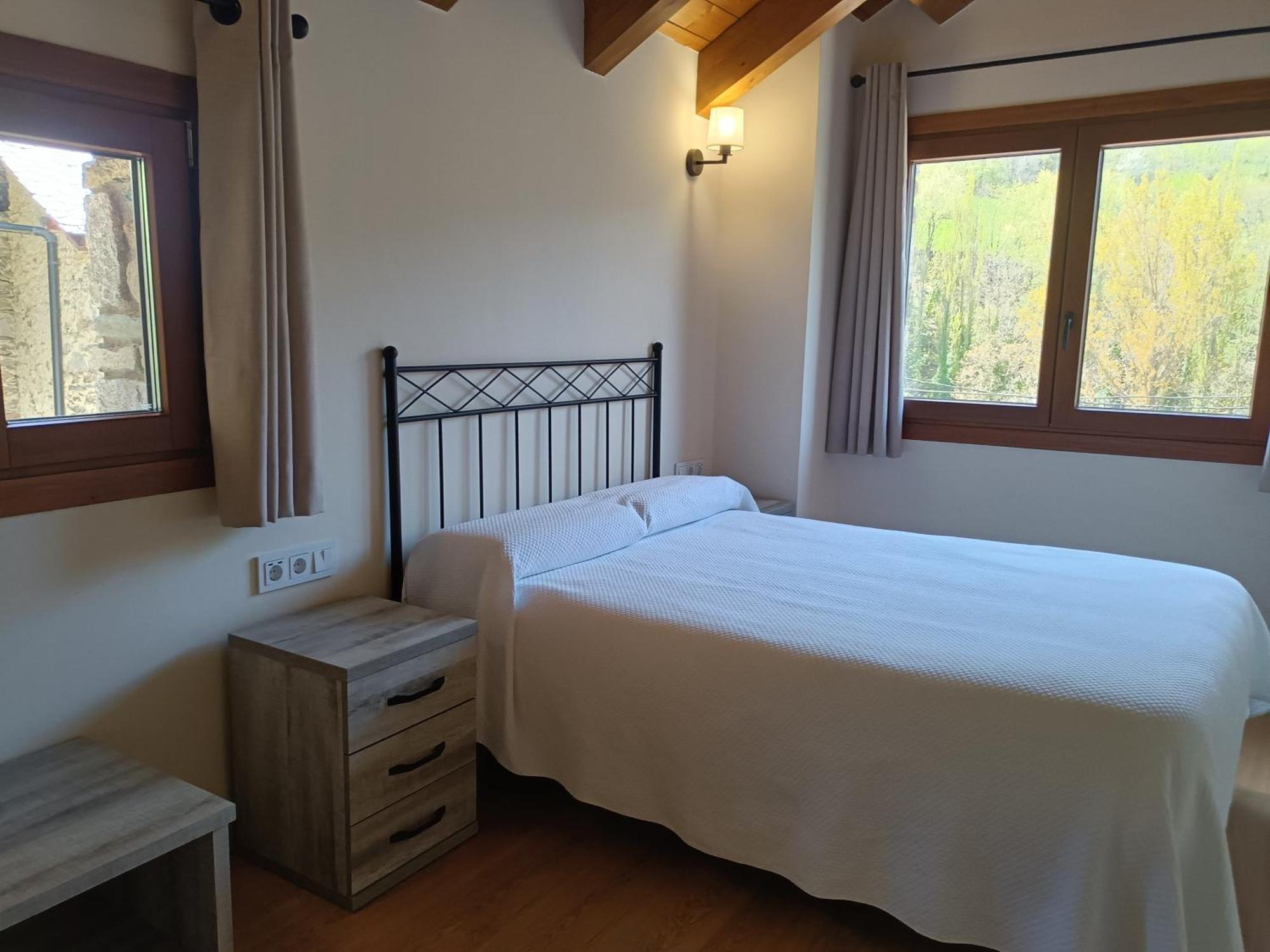 Rural Berros Apartment La Guingueta D'Aneu Bagian luar foto